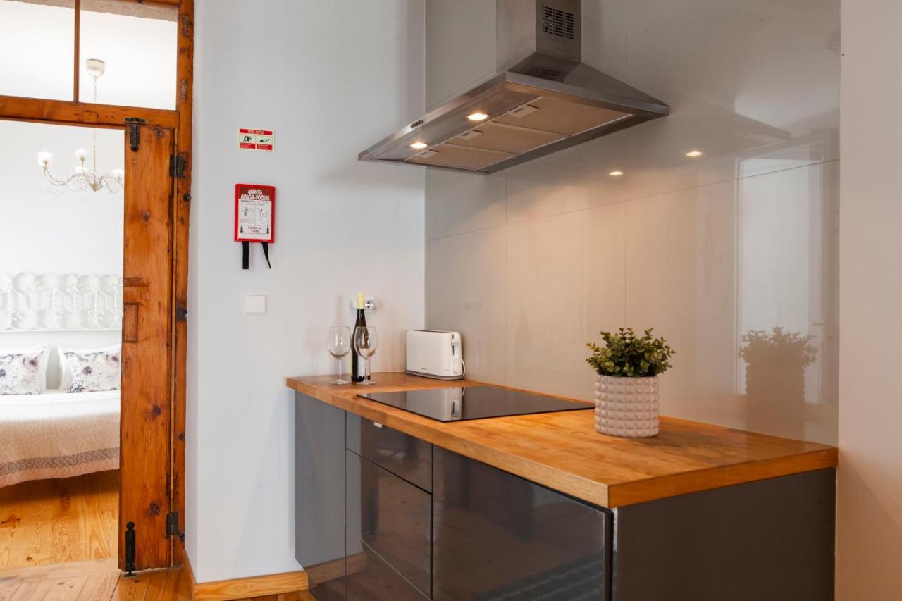 Alfama Terrace Apartment With Authentic XVIII Tiles And Historic Notes 3 Bedrooms & 2 Bathrooms Ac Lissabon Exterior foto