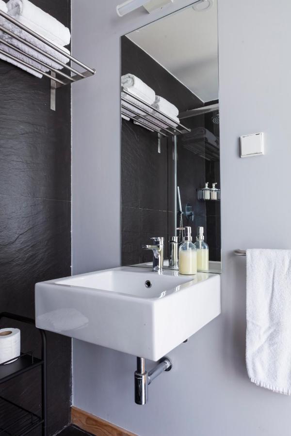 Alfama Terrace Apartment With Authentic XVIII Tiles And Historic Notes 3 Bedrooms & 2 Bathrooms Ac Lissabon Exterior foto